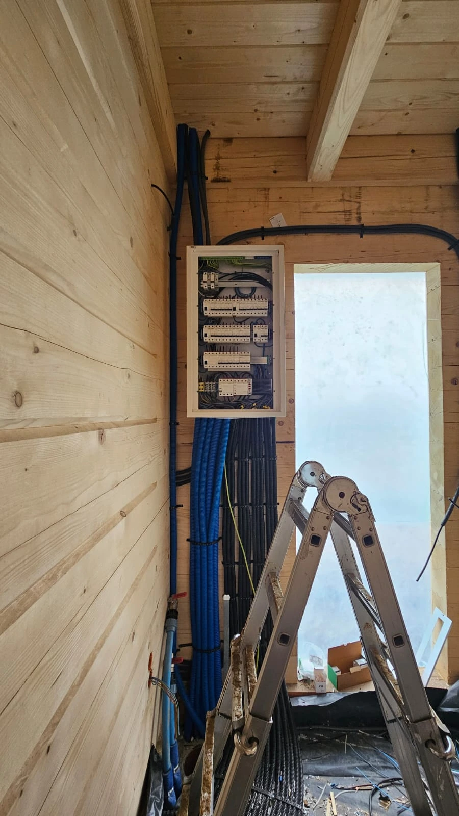 Zdjęcie wykonanej instalacji – Domy z bali